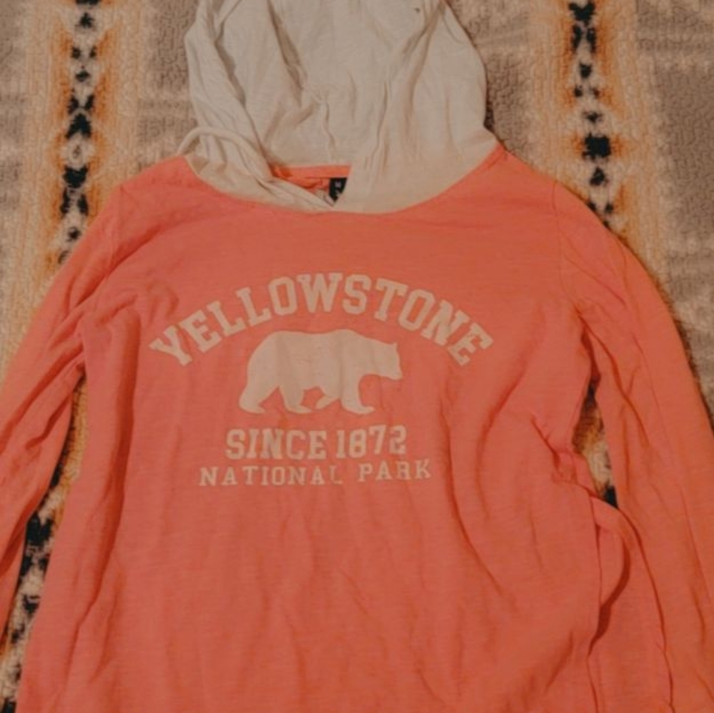 Yellow Stone Pull Over